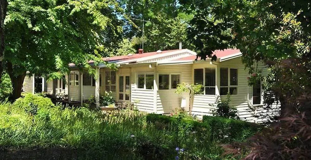 **** Hotel Coonara Cottage - Olinda Australia